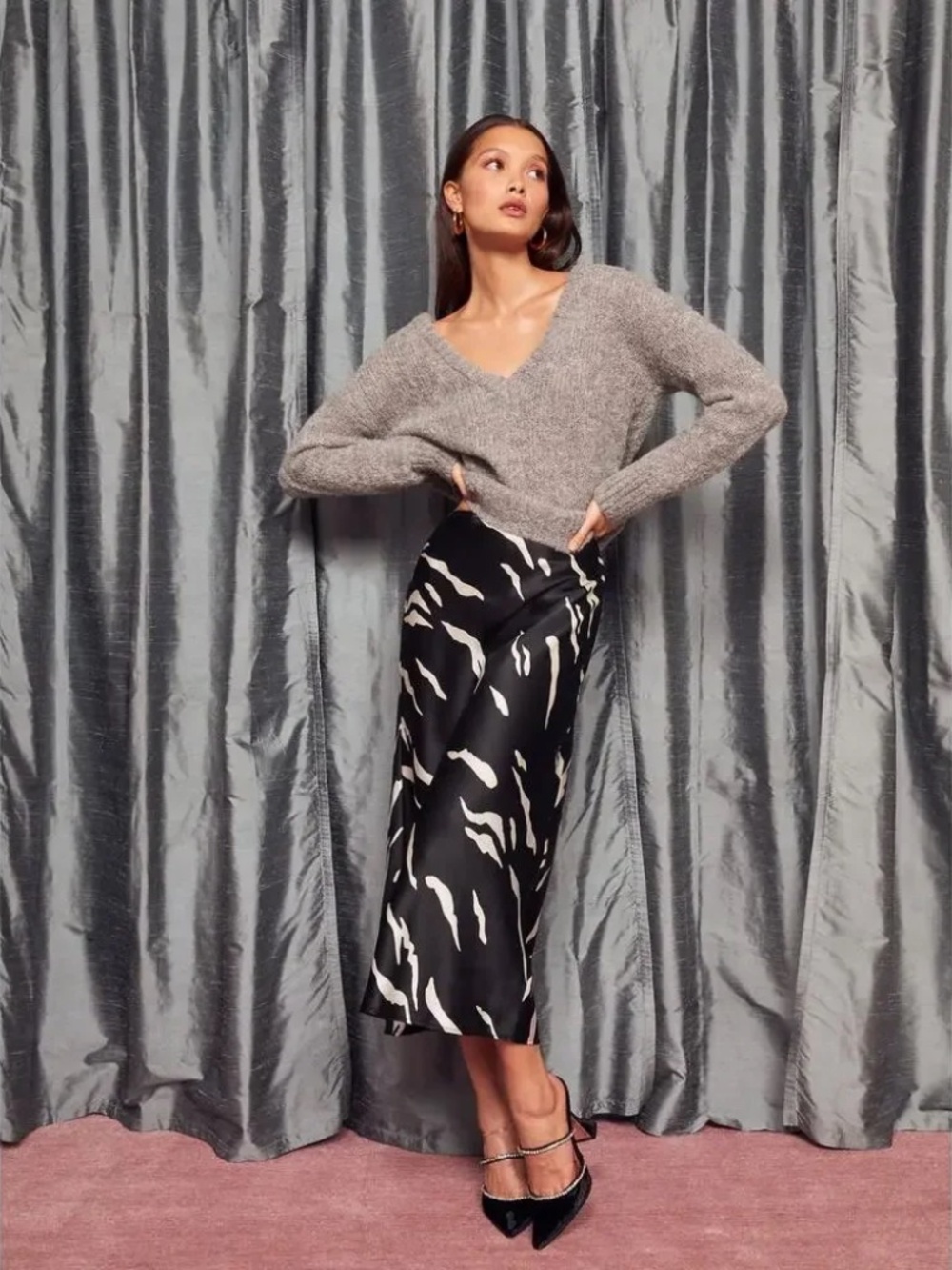 Reformation Pratt 100% Silk Skirt Black and White - Size 2P